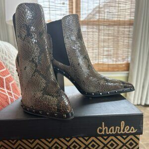Charles By Charles David DODGER CHELSEA BOOT 8.5
